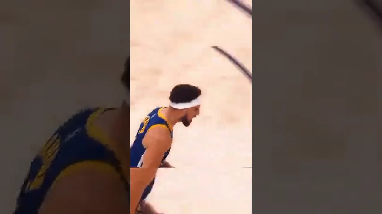 IT'S KLAY CLUTCH MOMENT A BIG STOP IN THE OTHER END!