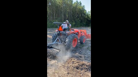 1065 Kubota Tractor part 1