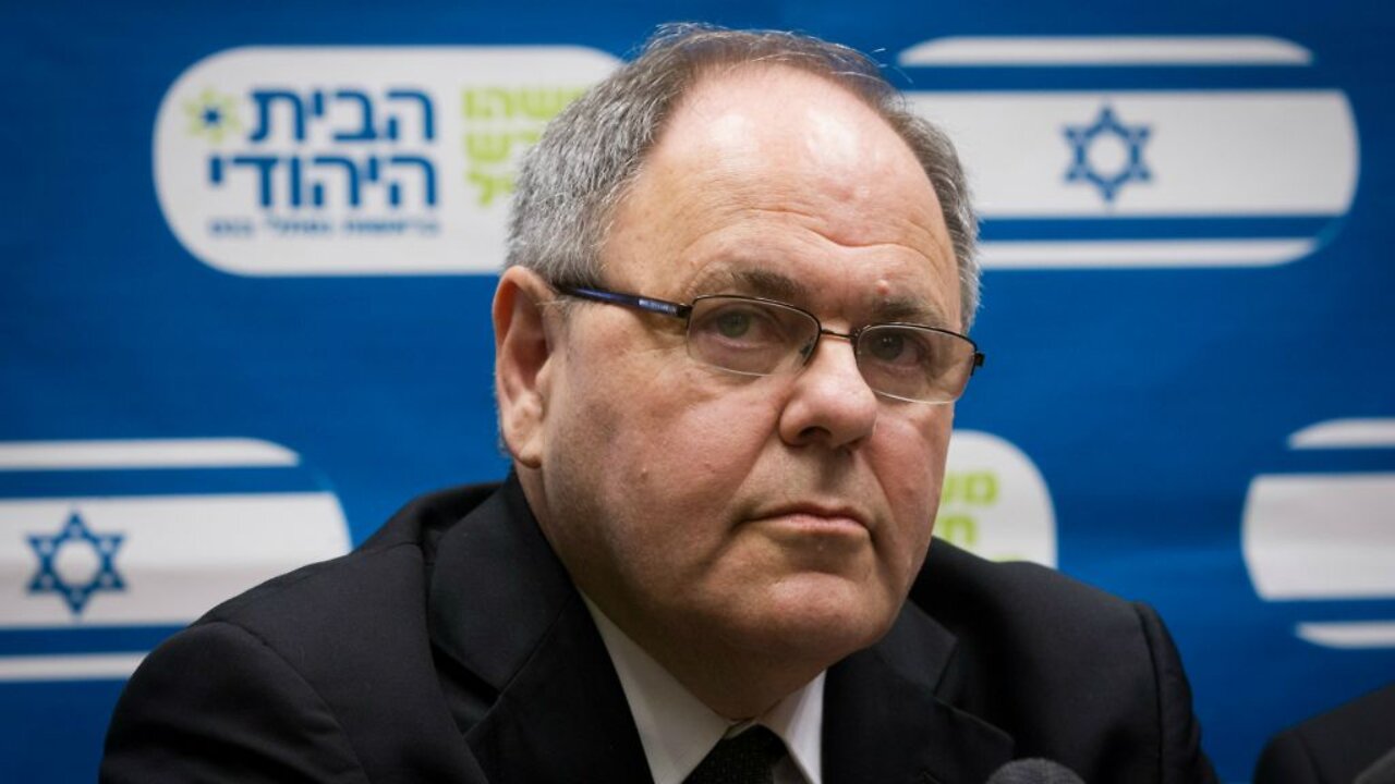 "Antivaxxers' Holocaust tropes fueling anti-Semitism"
