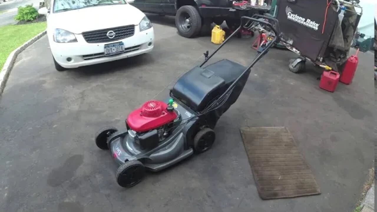 How To Fix Honda HRX217 Lawn Mower That Won't Go Into Gear Clutch Cable Adj EASY FIX