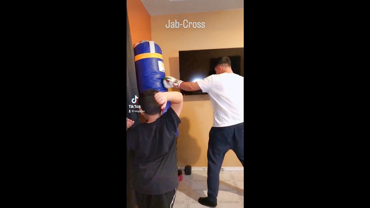 Jab-Cross combo 🥊