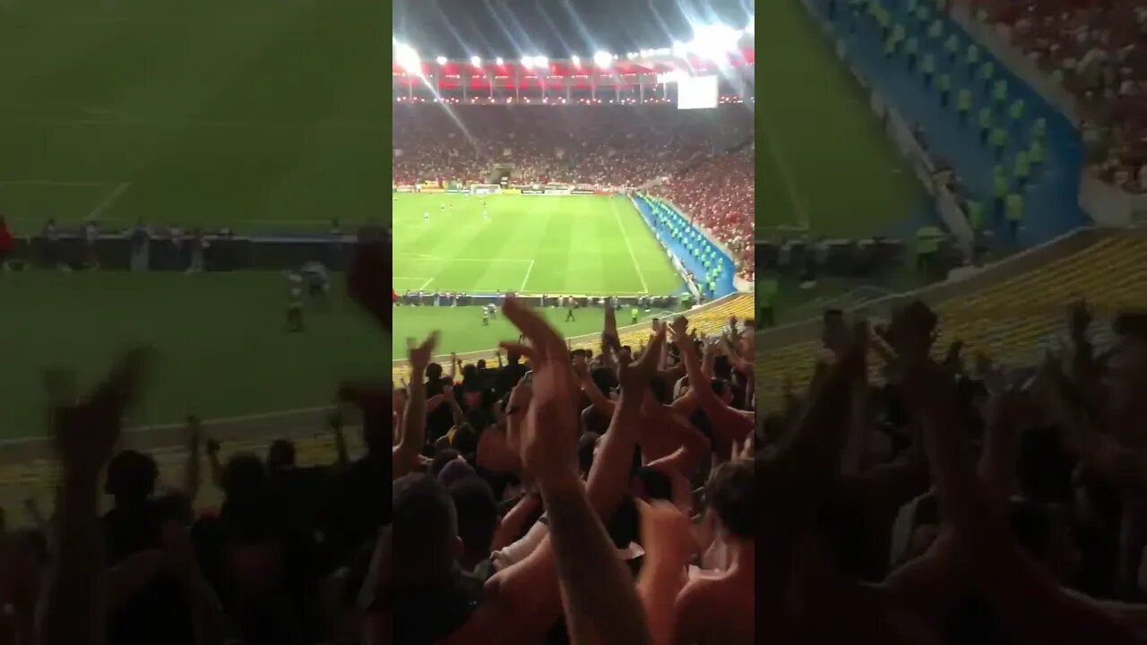 2.5 MIL Torcedores do Vasco calando 45 MIL do Flamengo no MaracanĂ£