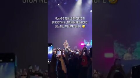 SANGIOVANNI CHIEDE DI CANTARE E INVECE …
