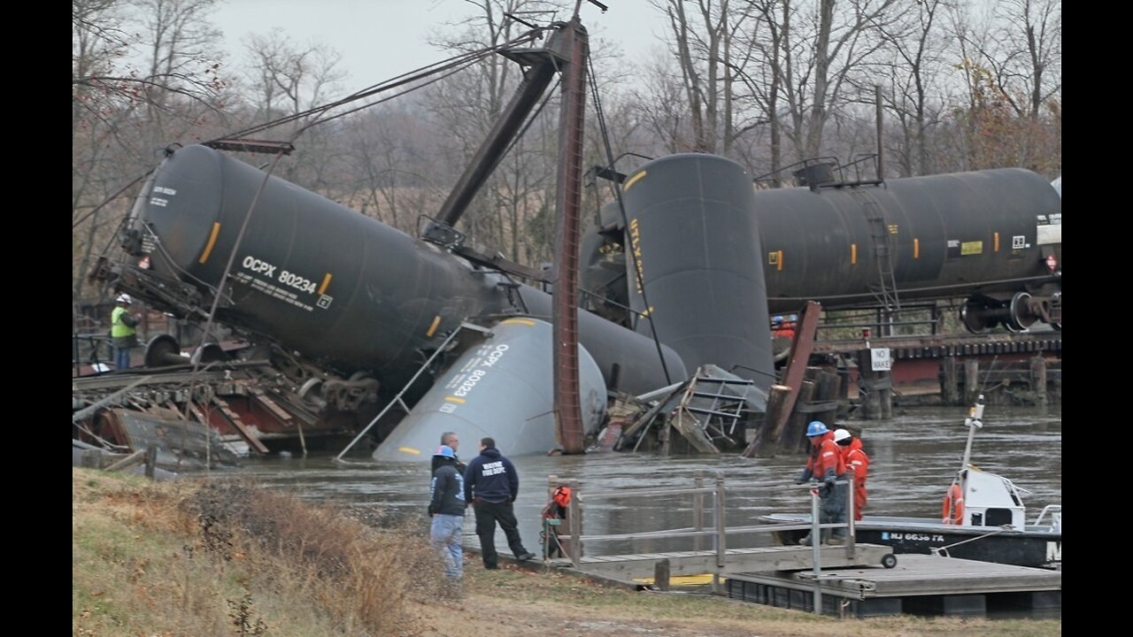 CERTAIN DEVICES ARE BEING PURPOSELY PUT ON TRAIN TRACKS TO CAUSE THE TRAINS TO DERAIL🚉💥💥💥🧐