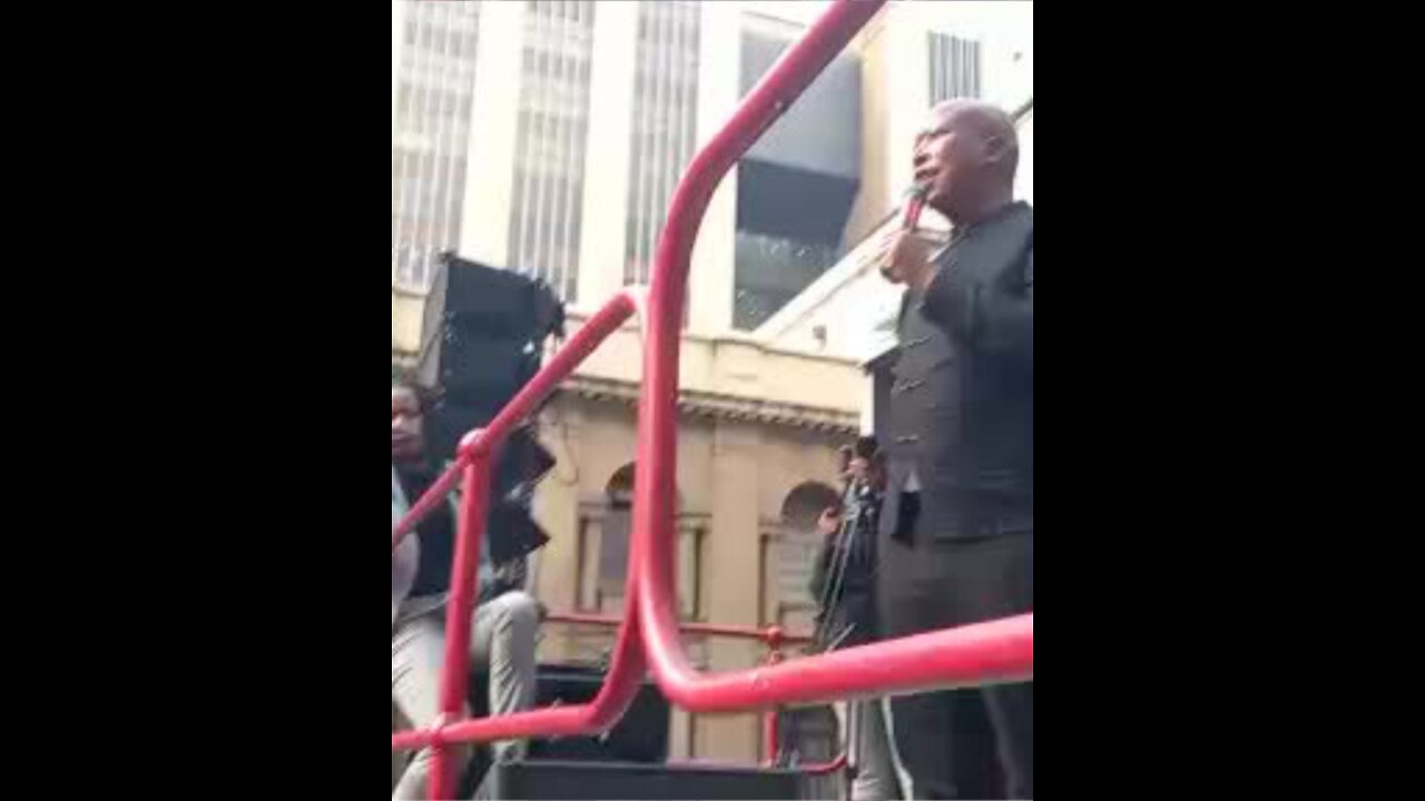 Malema addresses supporters (1)