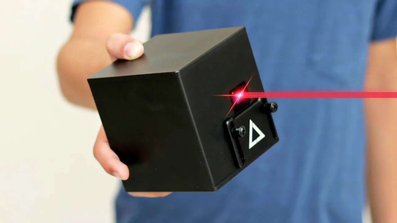 WOW! Amazing Laser Cube - Dock