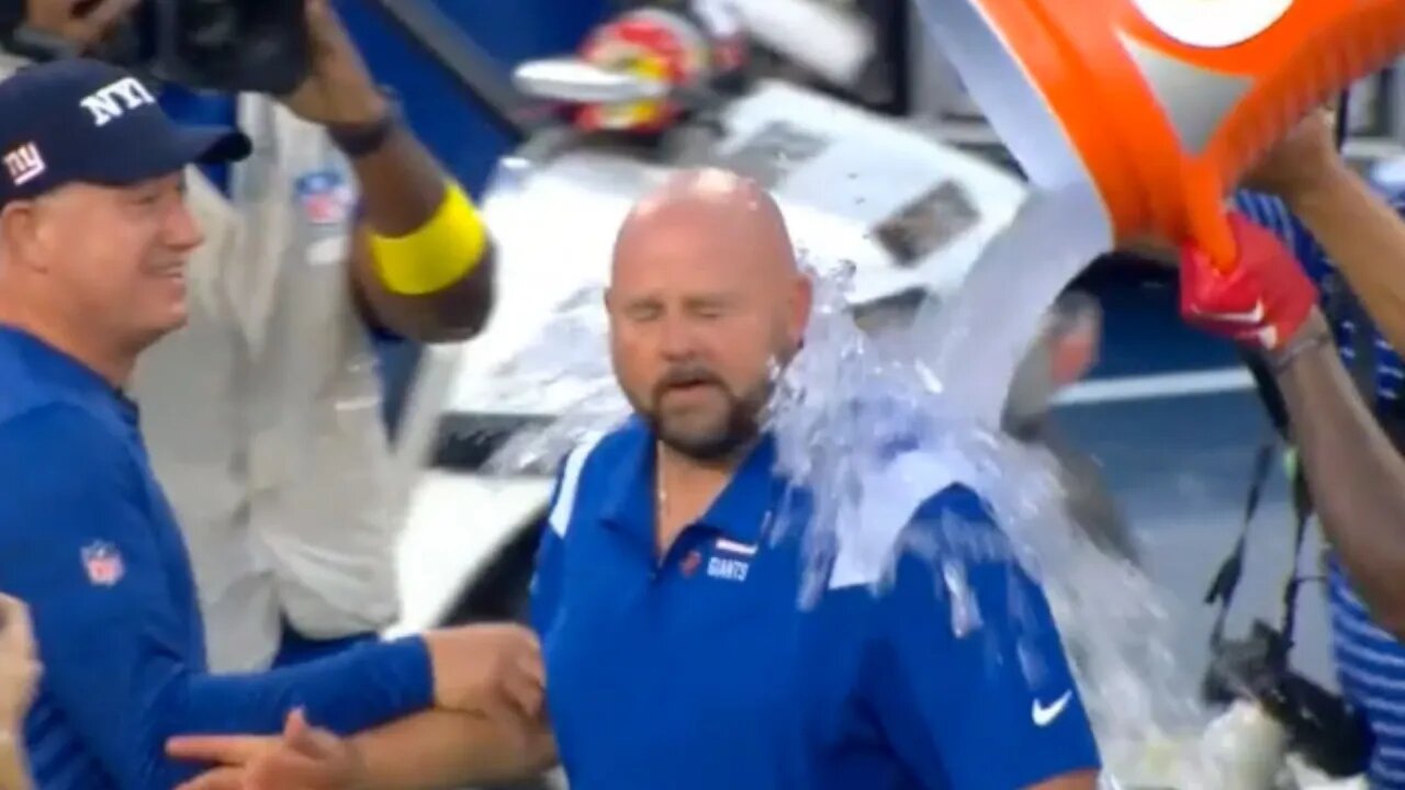 Brian Daboll's Amazing On-Field Celebration | Giants