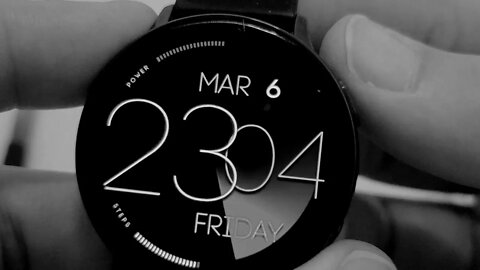 Grayscale display test #102 - 105 of the Active 2 (video converted into black & white)