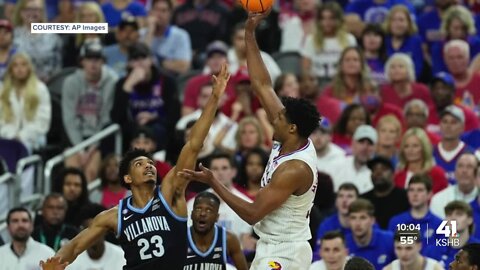 David McCormack leads Kansas past Villanova