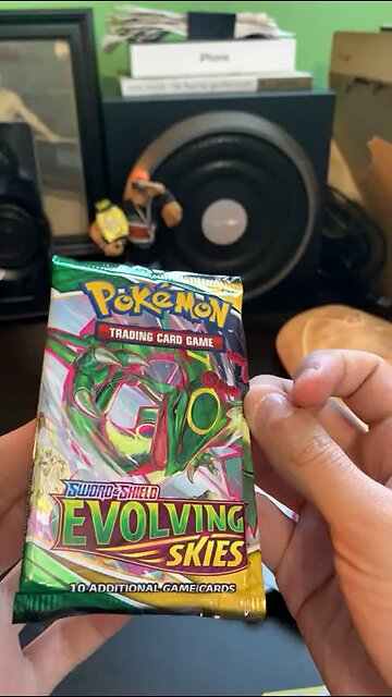 Beautiful Eeverlutions Full Art from Evolving Skies