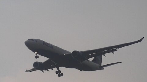 Airbus A330 PR-AIW na aproximação final antes de pousar em Manaus vindo de Campinas