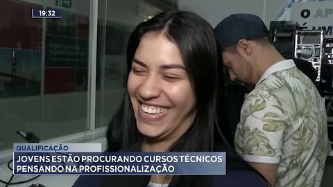 Qualificação: Jovens estão procurando cursos técnicos pensando na profissionalização