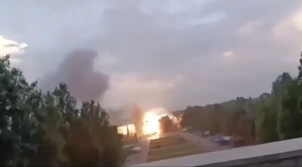 Russia 🇷🇺 hits the hotel for "Galician Nazis and mercenaries" hit in Zaporozhye