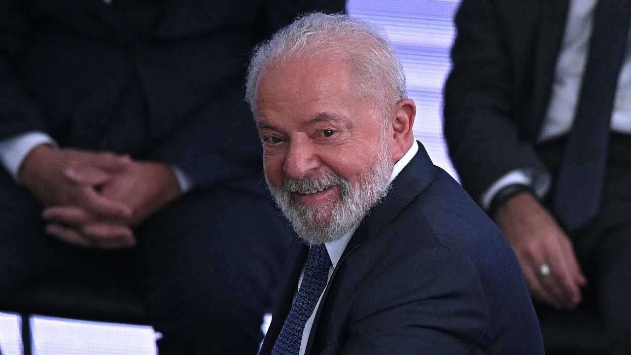 Lula caminha para descumprir meta em 2024, mas só terá de frear gastos em 2026