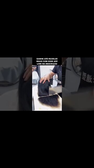 cortando cabelo no açougue