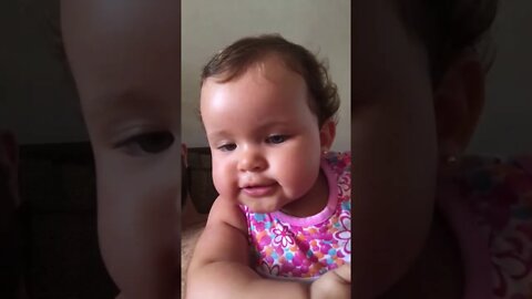ESTA MENININHA VAI TE ENCANTAR ELA E MUITO LINDA VALE A PENA CONFERIR #shorts #linda #bebe #viral