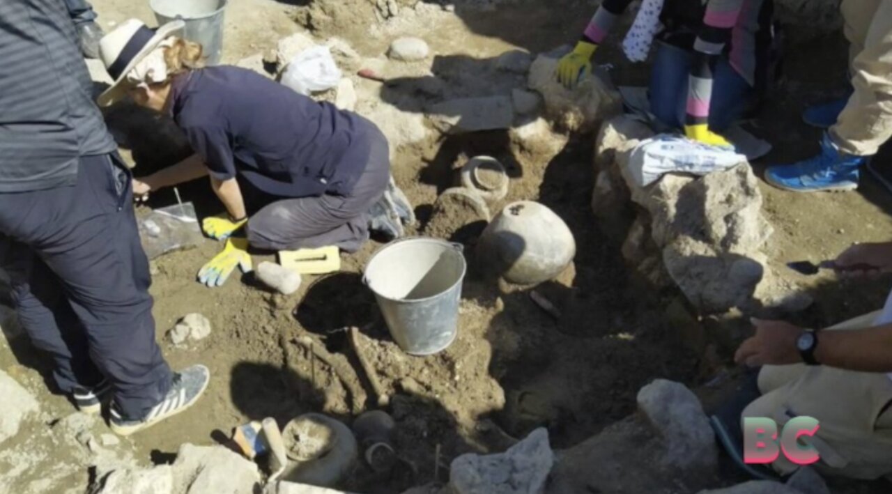 3,200-year-old tomb, filled with gold treasure, unearthed in Armenia