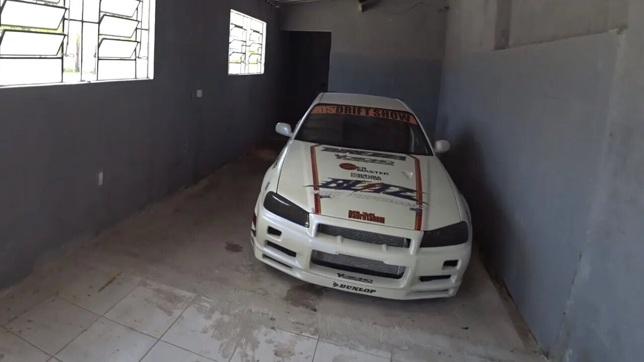 2 SKYLINE R34 NA MESMA GARAGEM. VAI CORTAR O Silvia S15 ?