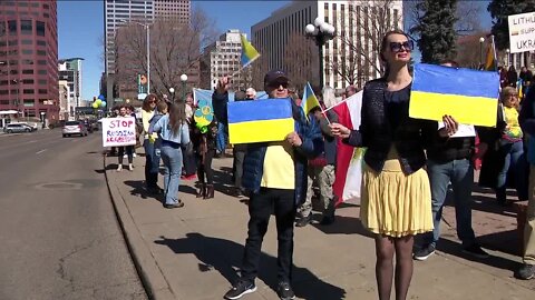 Ukrainians hold rally at Colorado State Capitol as talks of invasion continue