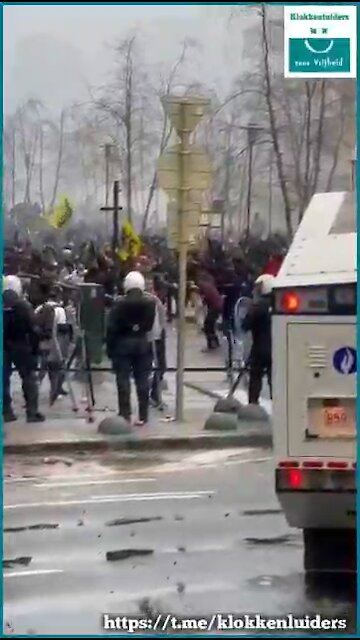 Happening Now In Brussel Belgium People Are Rising And Fighting
