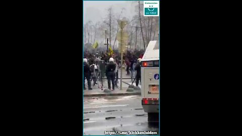 Happening Now In Brussel Belgium People Are Rising And Fighting