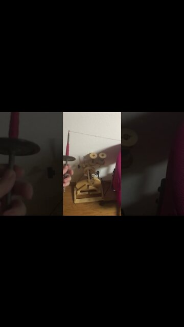 Spinning rolags with an Ahka Spindle