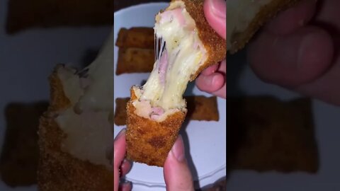 ROLINHO DE PRESUNTO E QUEIJO SUPER FÁCIL 😋 | Receitas #Shorts