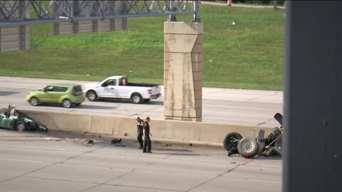 Man killed in crash involving dump truck on I-43