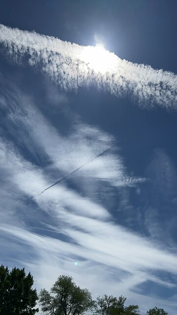 Negative Contrail