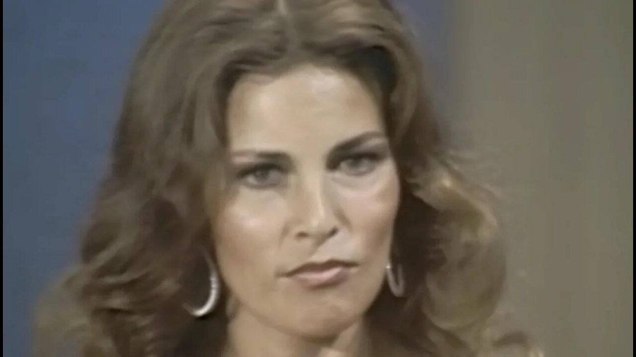 Raquel Welch - The Trans Illusion (Clip)