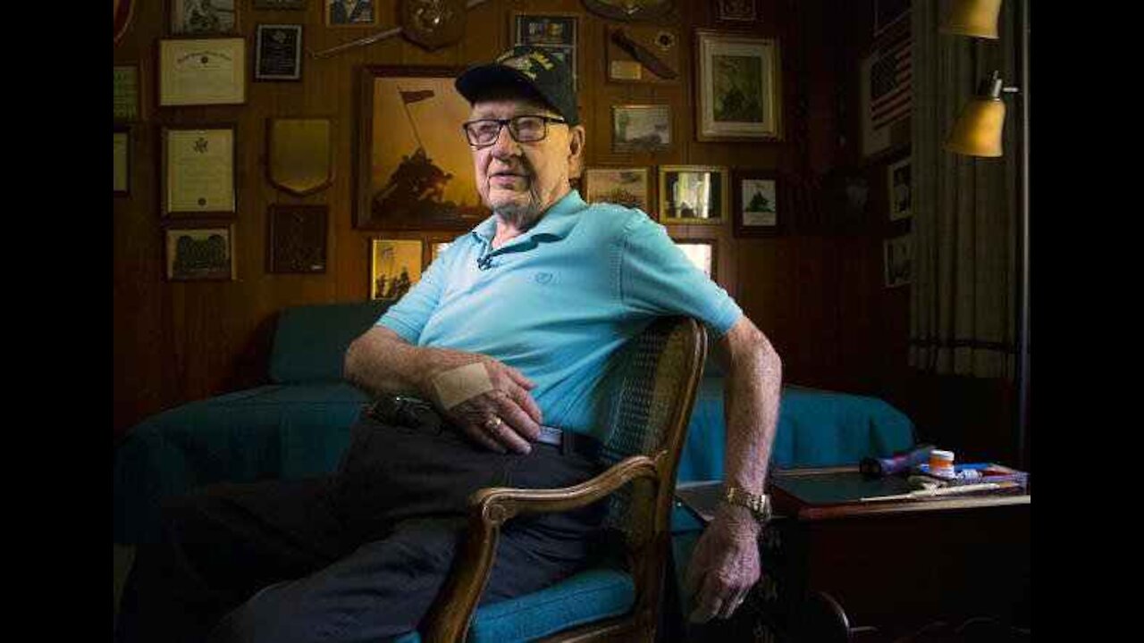 Retired Marine Whose Troops Planted US Flag on Iwo Jima Dies