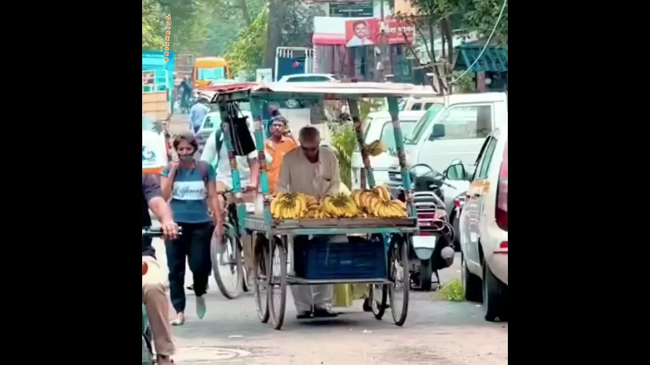 #Strugling old Couple