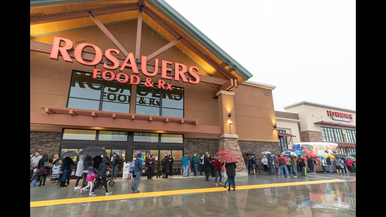 December rain doesn't dampen grand opening for Ridgefield Rosauers location