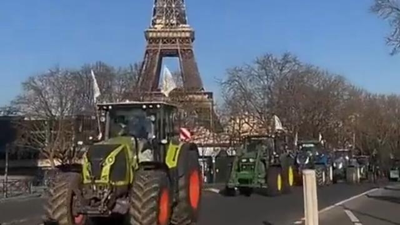 Tractors are blockading Paris as the French farmers are saying no to climate policies