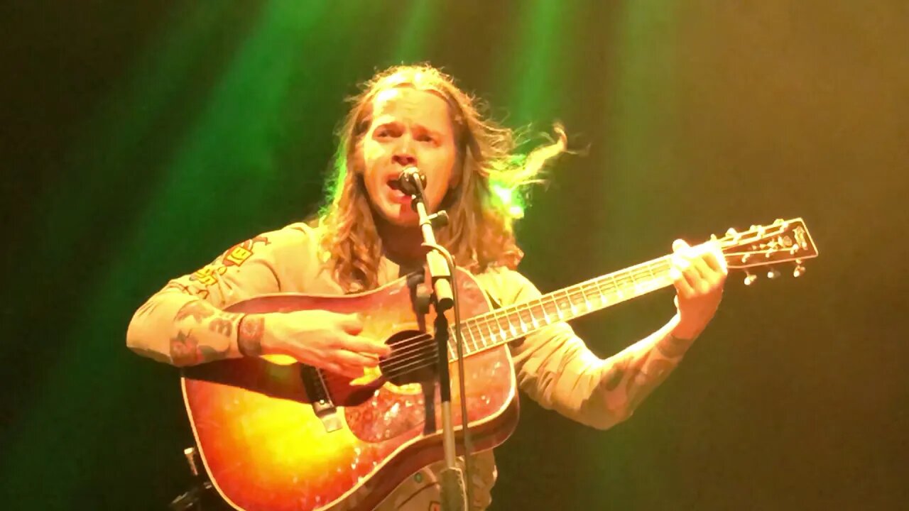 Billy Strings - John Deere Tractor (Larry Sparks)