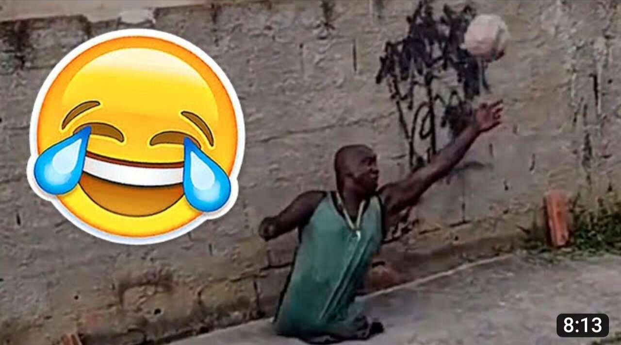 Funny Soccer football vidios crazy skills,,goals,,memes
