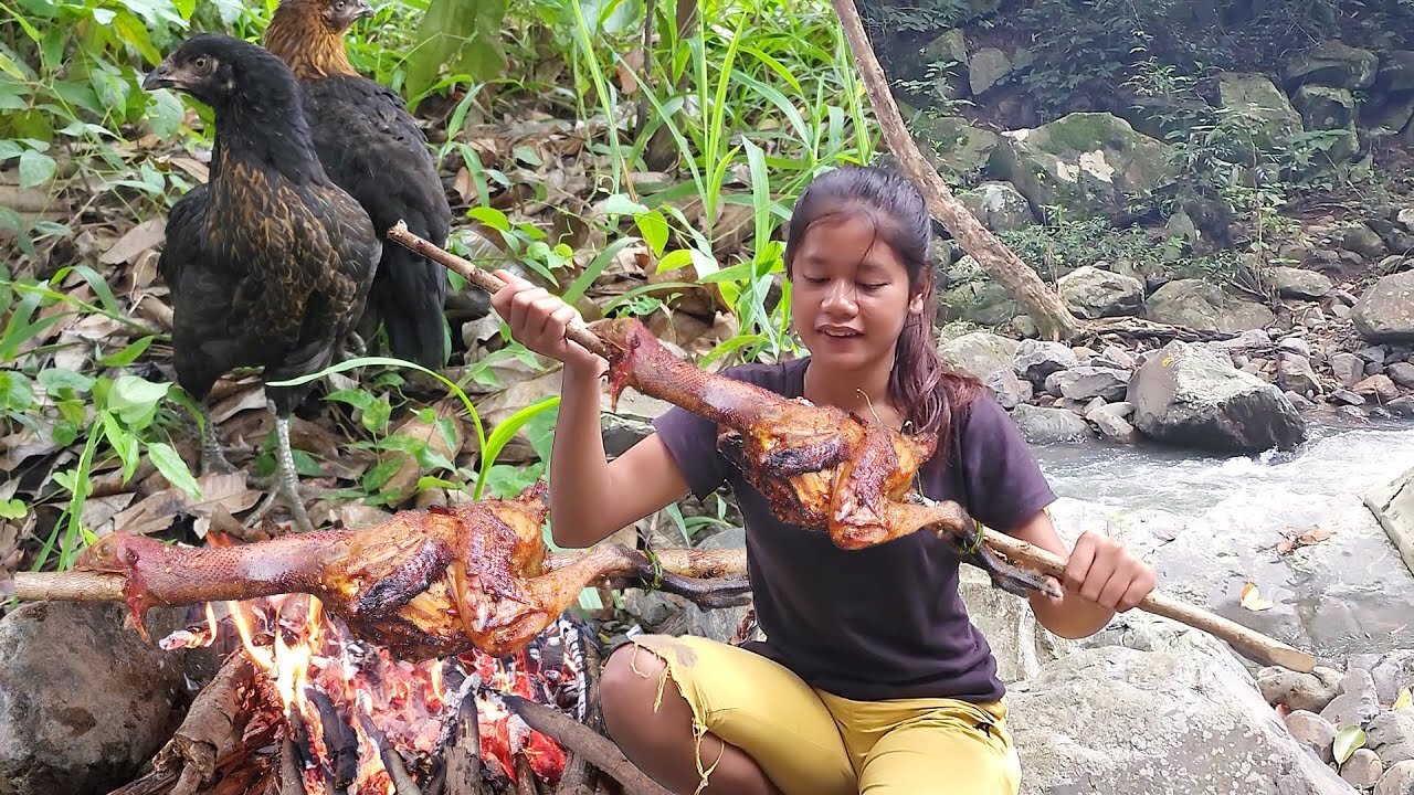 Catch and cook chicken for food in jungle - Chicken spicy grilled for lunch - Survival in rainforest