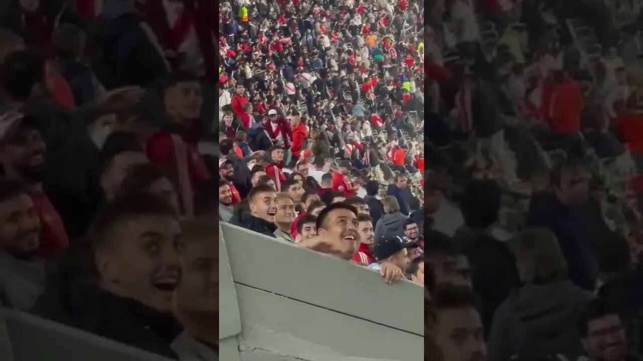 Argentino cometendo racismo jogando bananas pra torcida do Fortaleza em partida da Libertadores