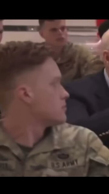 Biden being laughed in Poland