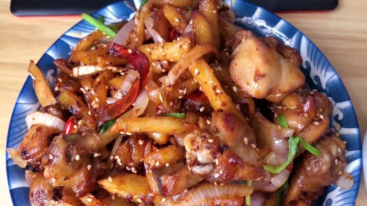 解锁鸡腿新吃法,在家用六个鸡腿做的干锅鸡,比辣子鸡好吃多了
