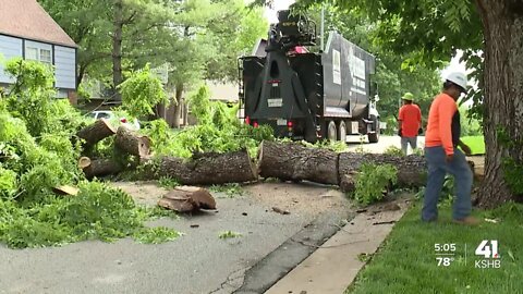 Kansas City residents come together to cleanup damage after overnight storms