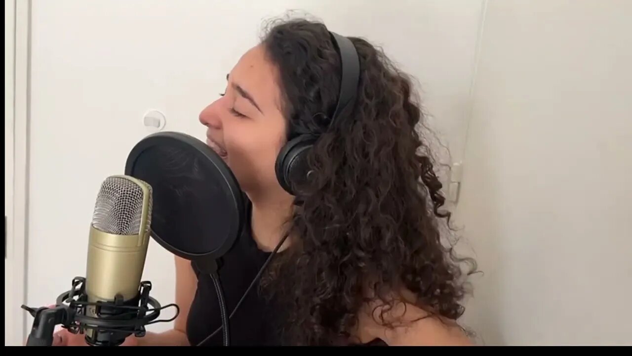 ""Volveras" (Gloria Estefan) Cover by Stefan Vale (feat. Estefania Silvera)