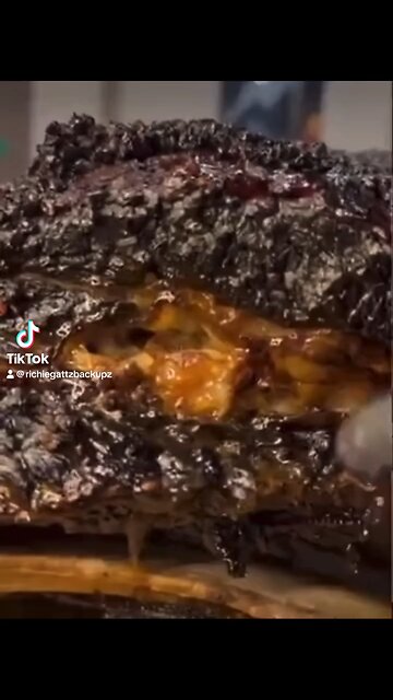 That slab of meat better stop playin 👁️👄👁️