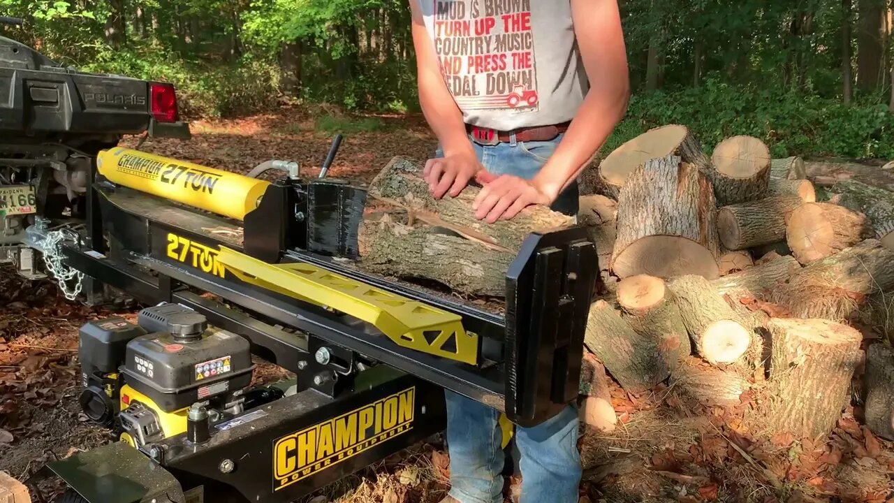 Splitting Firewood in the New Woodyard!