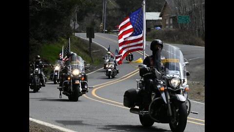 Astoria Drive- A car and some motorcycles 04/11/20 - Photos by Q Madp