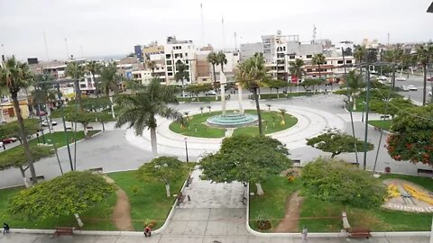 LUGAR TURISTICO: PLAZA DE ARMAS DE CHIMBOTE - PERÚ - FULL HD 60 FPS