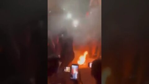 Protestors in Baghdad,Iraq have burned the turkish flag after Iraq claimed that Turkey