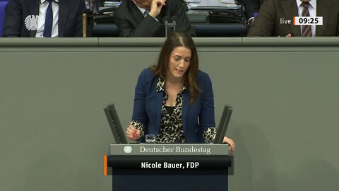 Frauenquote und drittes Geschlecht - Nicole Bauer (FDP) antwortet Beatrix von Storch