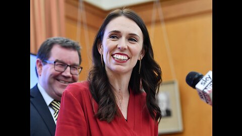 JACINDA ARDERN CAUGHT TALKING TO NEIGHBOURS