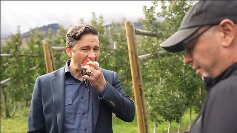 How to handle leftist "journalists" while eating an apple